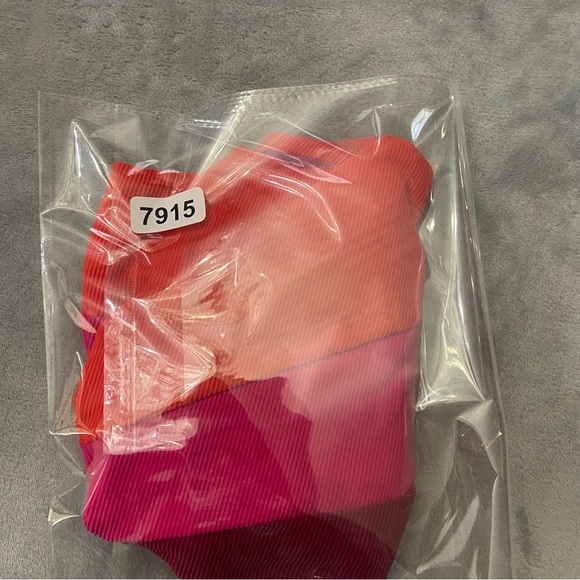 New! Beach Riot Joyce swimsuit be mine colorblock 27915 - Picture 9 of 9